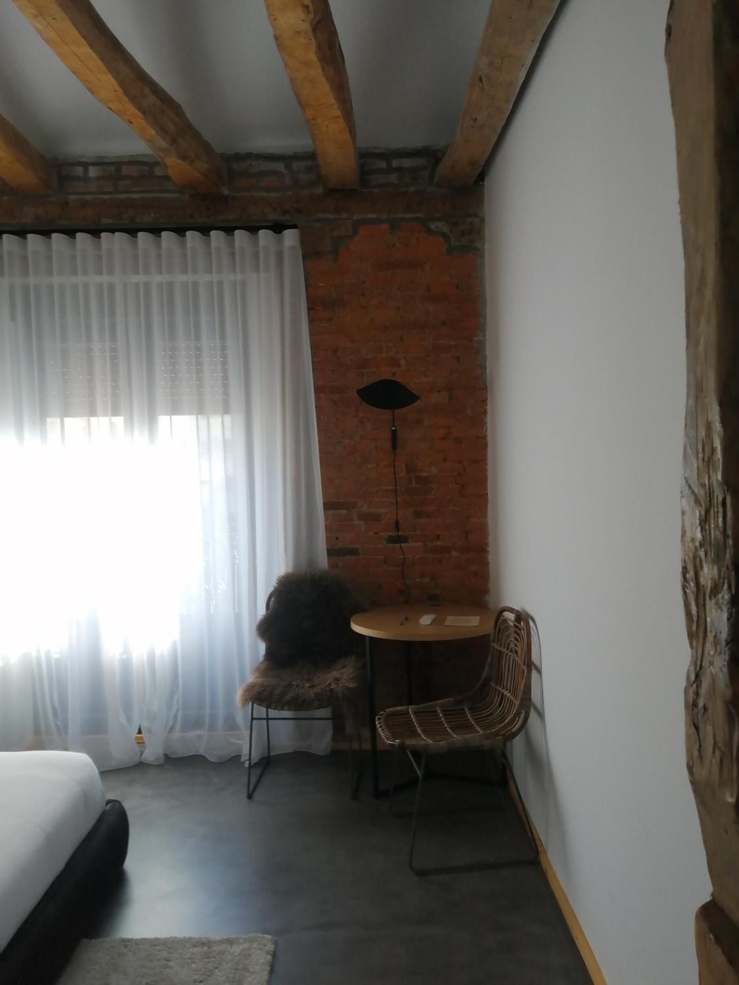 13 Suites Leão Exterior foto
